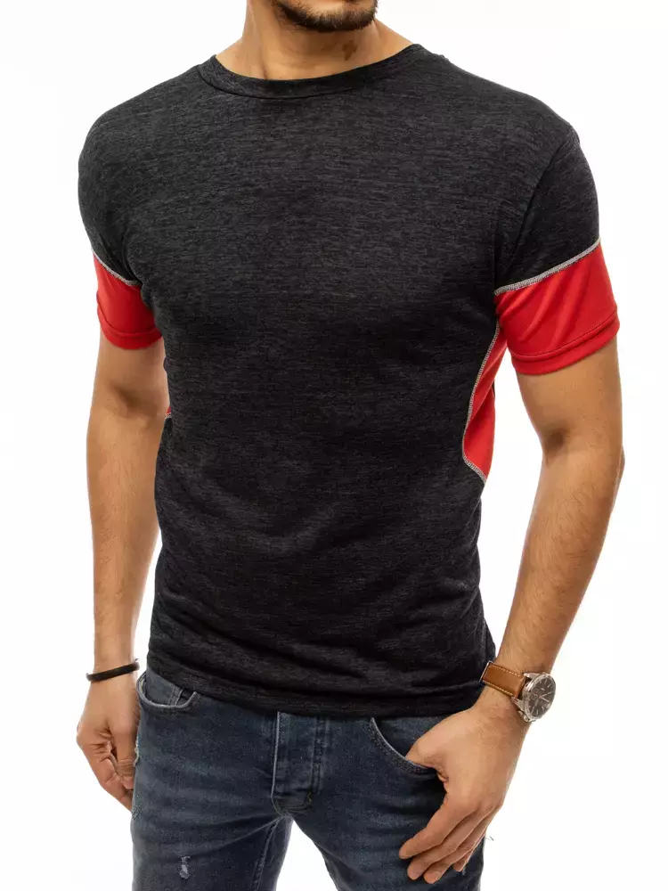 E-shop Pekné čierne tričko s krátkym rukávom.
