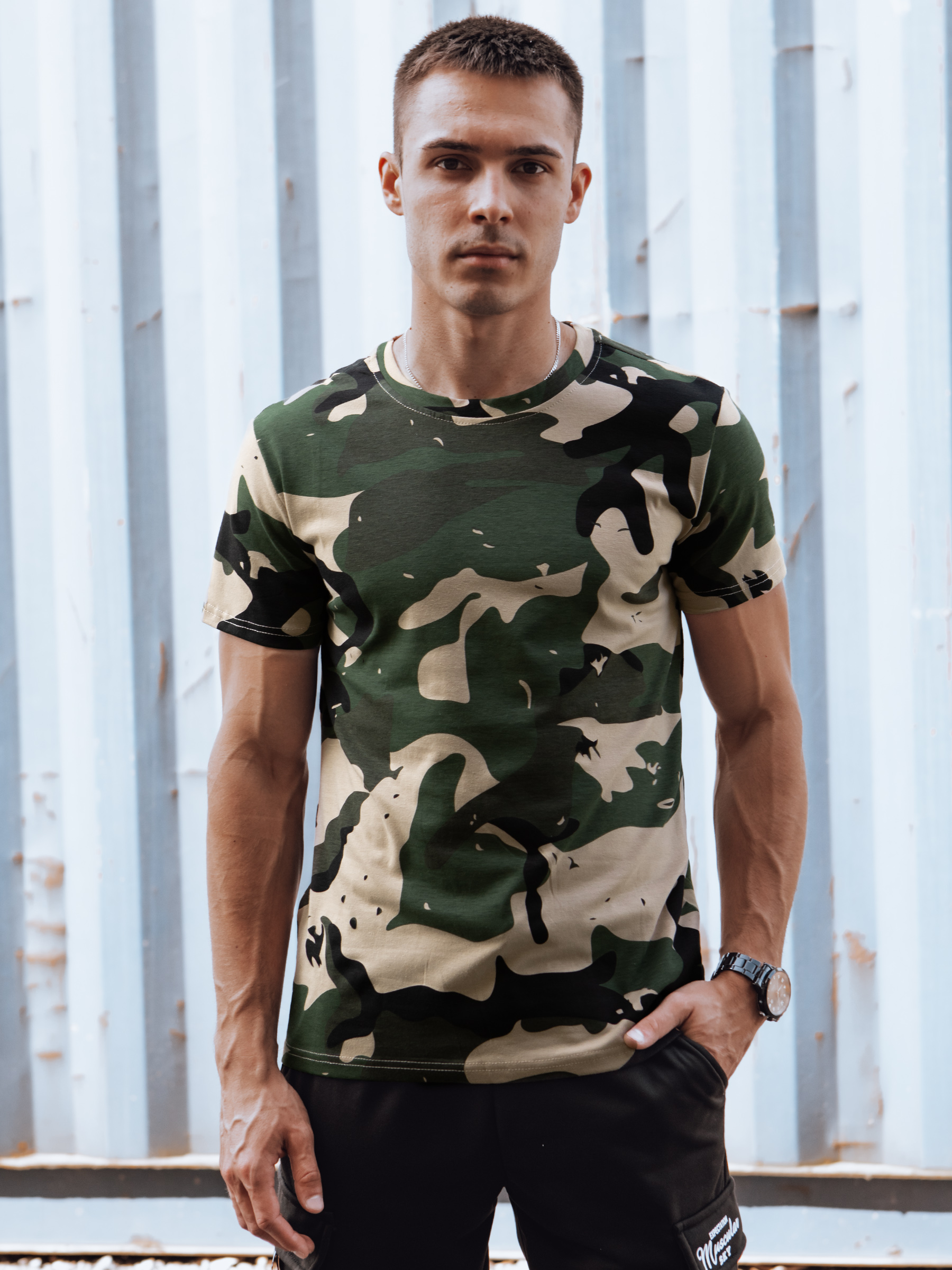 Pánske tričko camo Farba Khaki DSTREET RX5599