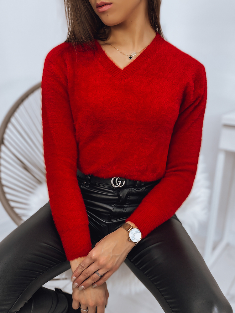 Výrazný dámsky sveter červenej farby
