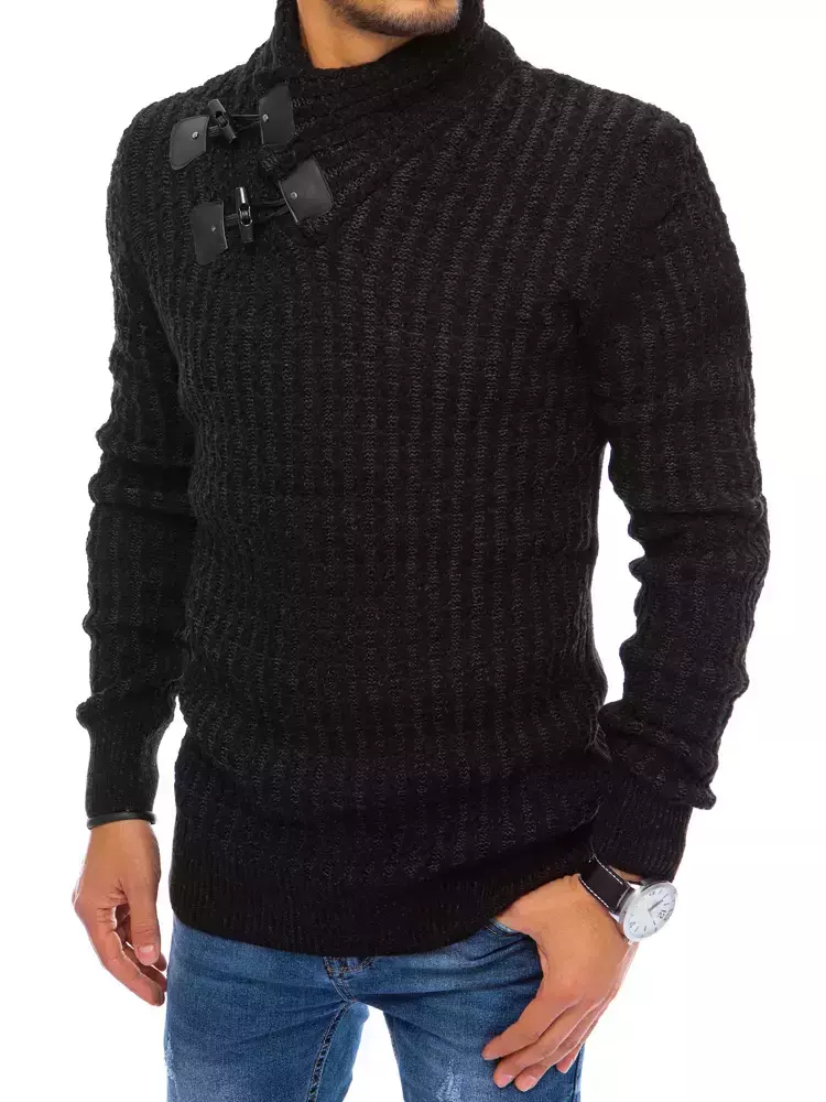 Čierny vlnený pánsky sveter.