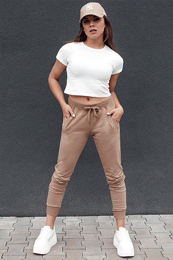 Spodnie dresowe damskie RELAX MODE jasnobrązowe Dstreet UY2136