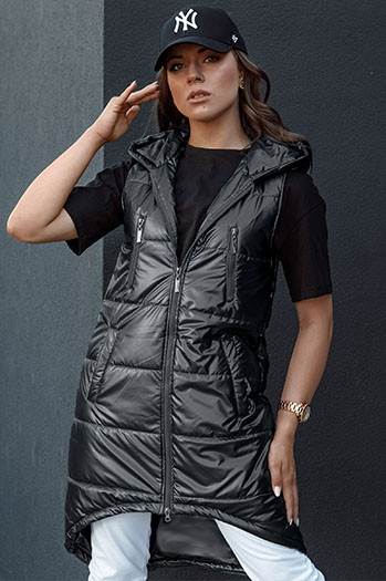 Kamizelka damska pikowana z kapturem długa MERIS czarna Dstreet TY4443