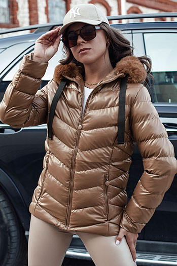 Kurtka zimowa damska pikowana z kapturem MIRIAL brązowa Dstreet TY4573
