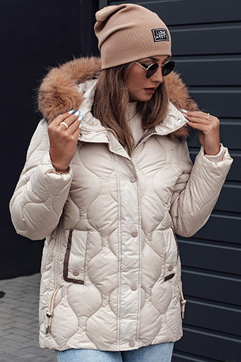 Kurtka zimowa damska LUMORE pikowana z kapturem jasnobeżowa Dstreet TY4724