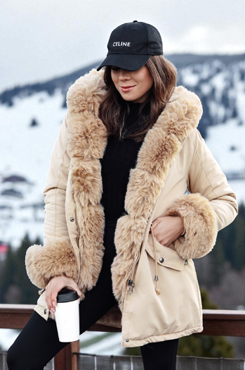 Kurtka damska zimowa parka z futerkiem CHARMFUR beżowa Dstreet TY4770