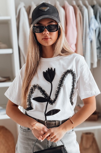 T-shirt damskie oversize z efektem 3D PETINIA biała Dstreet RY2713