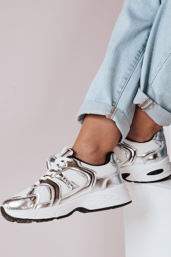 Sneakersy damskie na płaskiej podeszwie GLISSWALK srebne Dstreet ZY0616