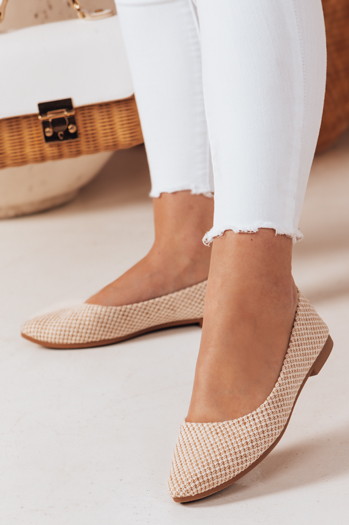 Baleriny damskie zamszowe na płaskim obcasie GLAMINO białe Dstreet ZY0764