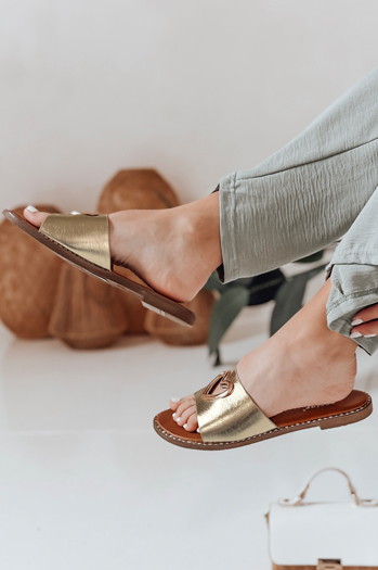 Klapki damskie z sercem LOVEMISS złote Dstreet ZY0769