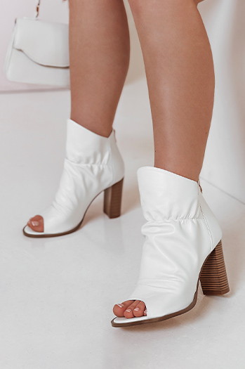 Botki damskie na słupku BOOTSER białe Dstreet ZY0814