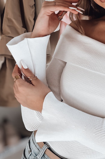 Bluzka damska one size z odkrytymi ramionami SHOWIT biała Dstreet MY2426