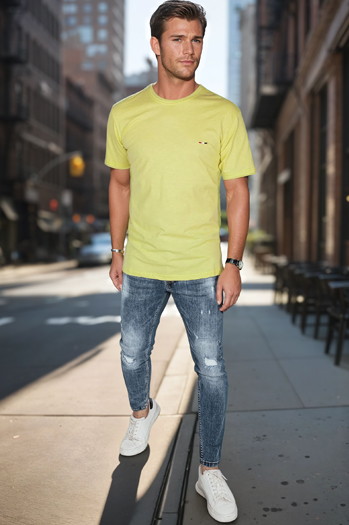 T-shirt męski z haftem żółty Dstreet RX5636