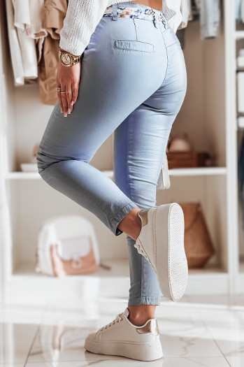 Spodnie damskie materiałowe chinosy z paskiem ROSSALI błekitne Dstreet UY2535