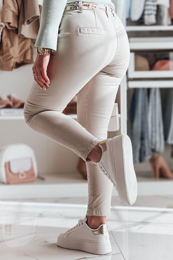 Spodnie damskie materiałowe chinosy z paskiem ROSSALI jasnobeżowe Dstreet UY2537