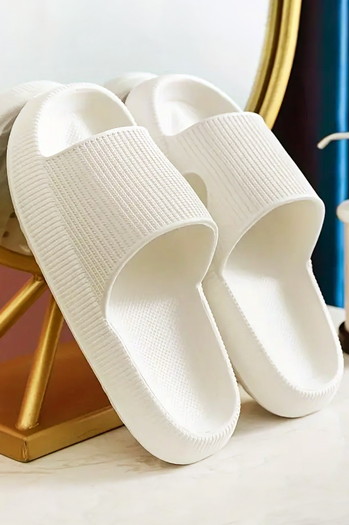 Klapki damskie MISSWALK białe Dstreet ZY0969