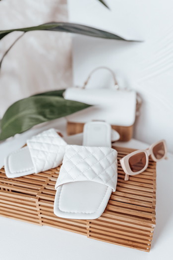 Klapki damskie SATELIVA białe Dstreet ZY0970