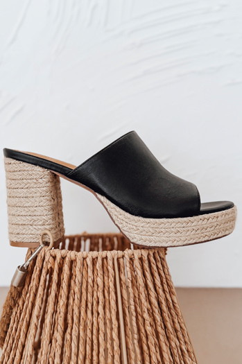 Klapki damskie HOTTRENDY czarne Dstreet ZY0989