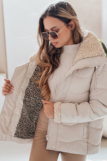 Kurtka damska zimowa WARMMISS pikowana z kapturem  jasnobeżowa Dstreet TY4923