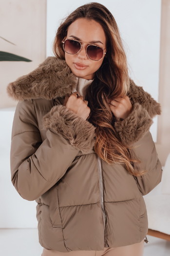 Kurtka damska pikowana krótka z futerkiem kamelowa Dstreet TY5069