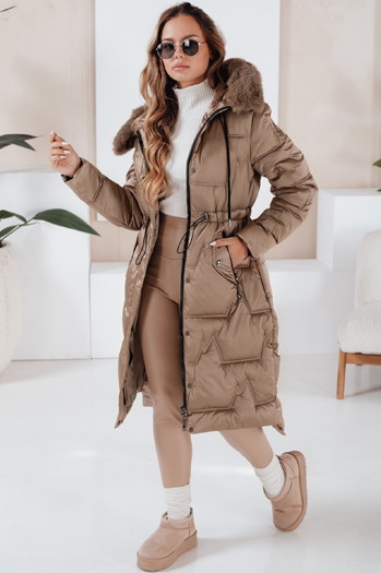 Kurtka zimowa damska długa pikowana z futerkiem kamelowa Dstreet TY5073