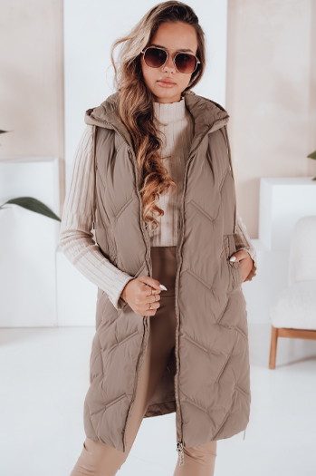 Kamizelka damska długa pikowana z kapturem kamelowa Dstreet TY5098