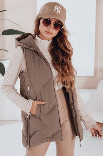 Kamizelka damska pikowana z kapturem ciemnobeżowa Dstreet TY5109