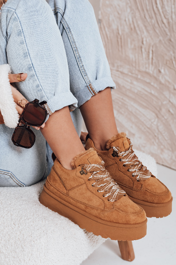Sneakersy damskie z futerkiem na platformie kamelowe Dstreet ZY1068