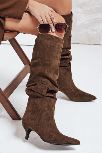 Kozaki damskie z marszczoną cholewką zamszowe kamelowe Dstreet ZY1124