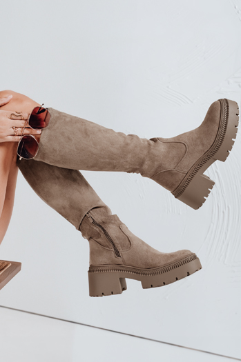 Kozaki damskie zamszowe na grubej podeszwie beżowe Dstreet ZY1167