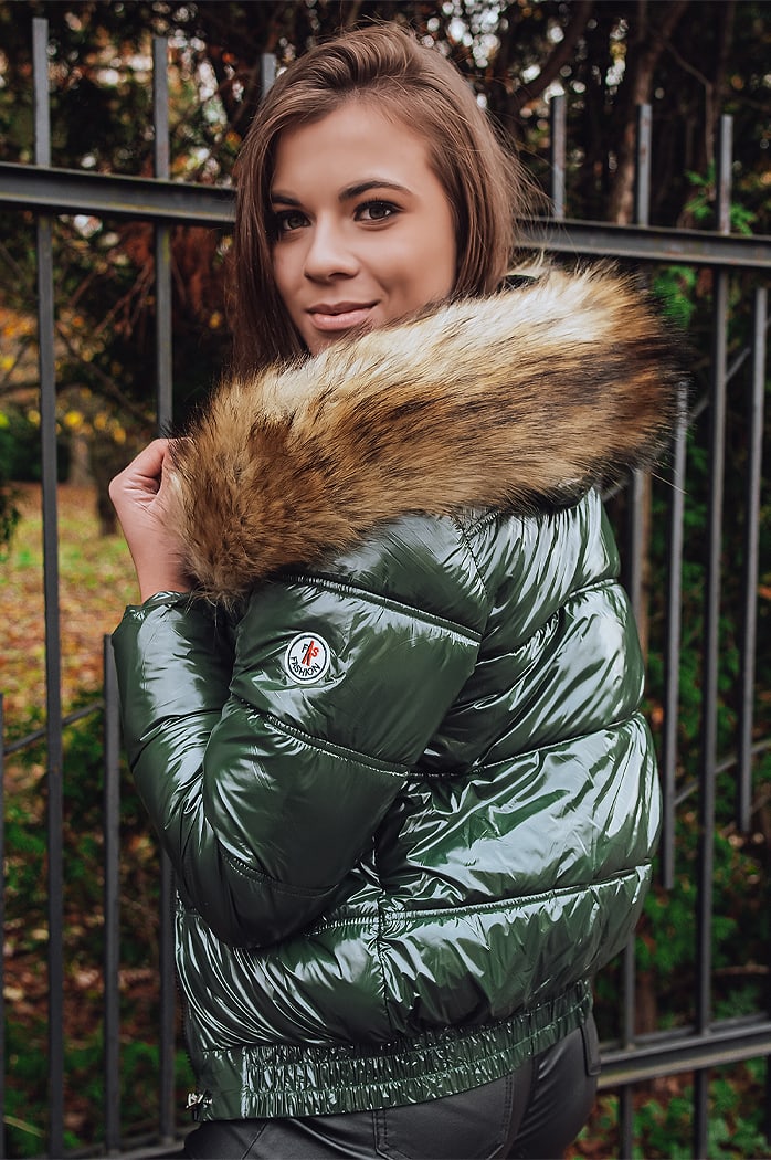 Kurtka zimowa damska pikowana krótka FELLISA zielona Dstreet TY2459