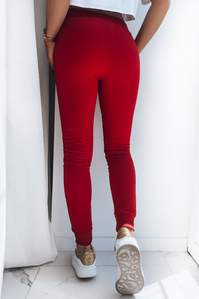 Spodnie damskie dresowe FITS czerwone Dstreet UY0537z