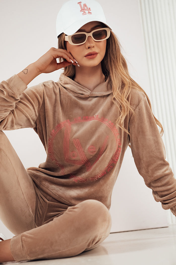 Welurowy komplet damski VIP PRIVATE kamelowy Dstreet AY0871