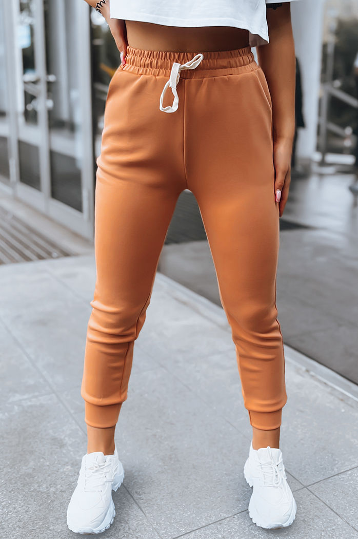Spodnie damskie dresowe joggery MORELO morelowe Dstreet UY1584