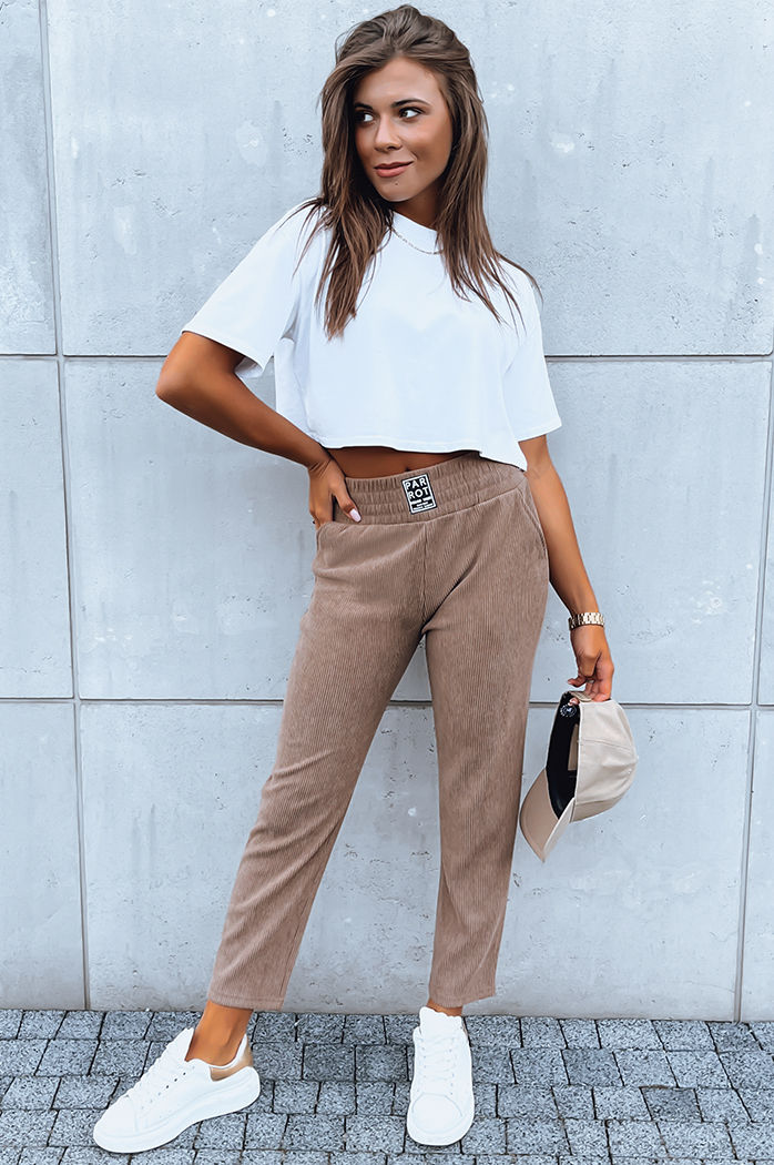 Spodnie dresowe damskie MOONLIGHT kamelowe Dstreet UY1642