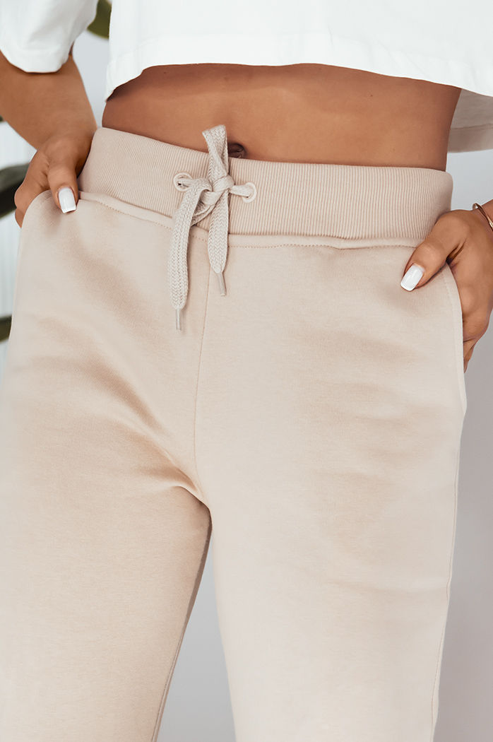 Spodnie dresowe damskie VELARA kremowe Dstreet UY2018