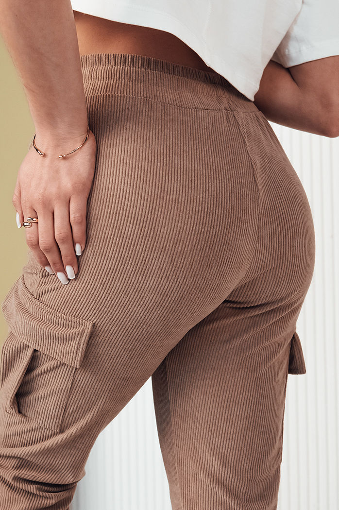 Spodnie damskie dresowe FLAYON kamelowe Dstreet UY2061