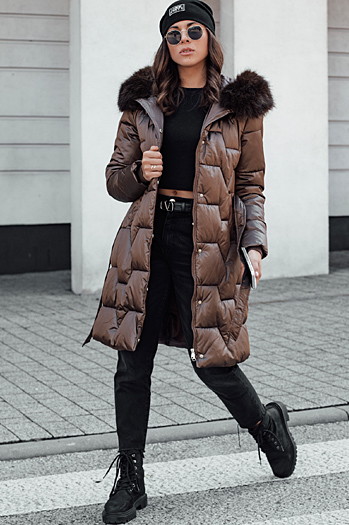 Kurtka zimowa damska STYLOWQ długa pikowana z futerkiem brązowa Dstreet TY4630