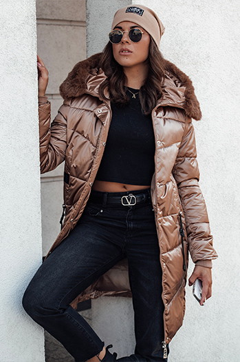 Kurtka zimowa damska ULTRAWAY pikowana z kapturem brązowa Dstreet TY4644