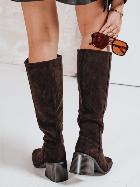 Kozaki damskie zamszowe brązowe Dstreet ZY1157