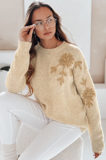 Damski sweter z aplikacją kwiatów GIRLHERBAL kremowy Dstreet MY2546