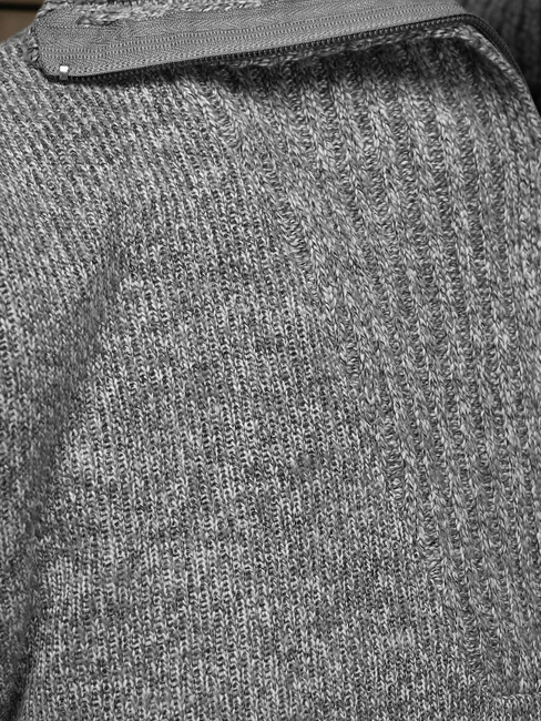 Sweter męski ze stójką ocieplany jasnoszary Dstreet WX2353