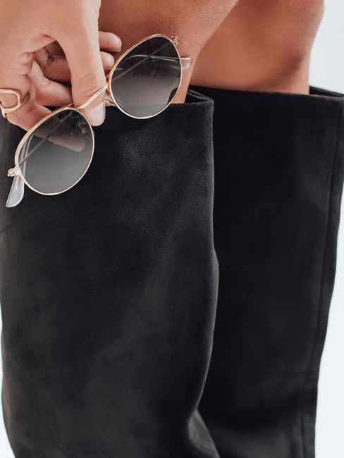 サリー Kozaki damskie z szeroką cholewką zamszowe czarne Dstreet