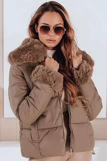 Kurtka damska pikowana krótka z futerkiem kamelowa Dstreet TY5069