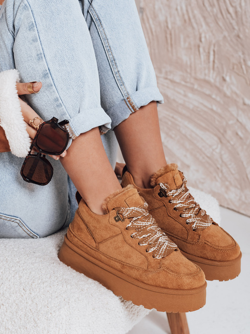Sneakersy damskie z futerkiem na platformie kamelowe Dstreet ZY1068
