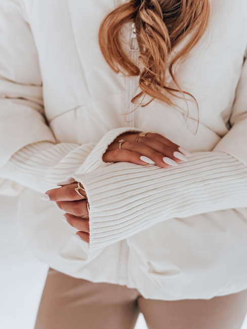 Kurtka damska zimowa MISSLAYER z kapturem biała Dstreet TY5036