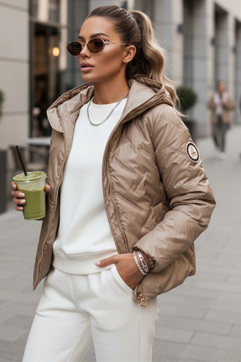 Kurtka damska pikowana z kapturem kamelowa Dstreet TY5552