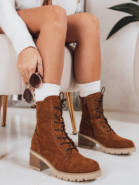 Botki damskie zamszowe sznurowane kamelowe Dstreet ZY1236