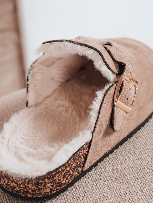 Klapki damskie zamszowe ocieplane beżowe Dstreet ZY1196