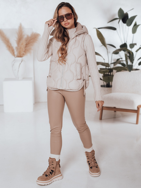 Kamizelka damska pikowana z kapturem MISSVEST beżowa Dstreet TY5020