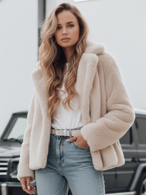 Płaszcz damski futerkowy GLAMFLUFFY krótki beżowy Dstreet TY4984